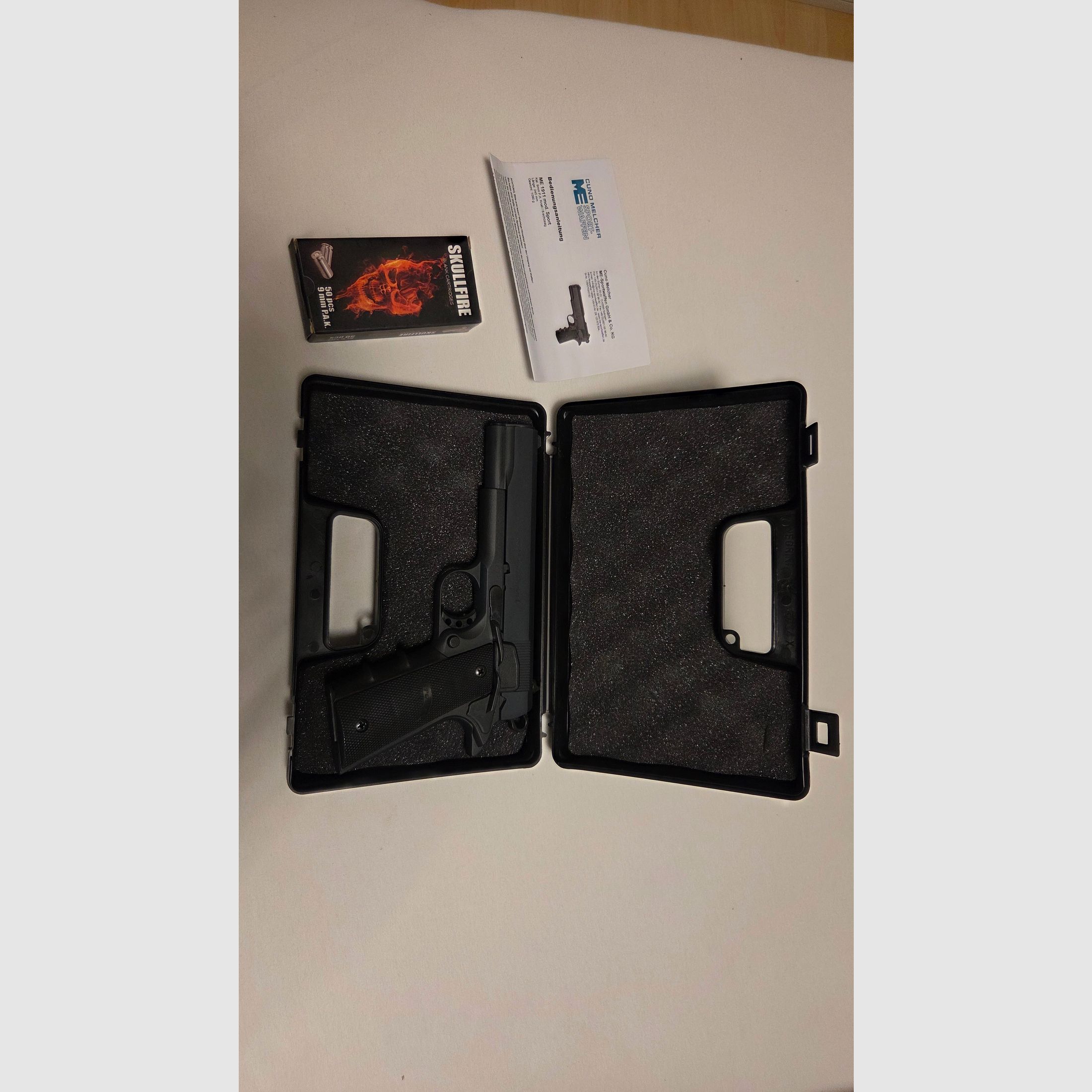 Colt 1911 blank firing 9mm P.A.K. – as new – with ammunition