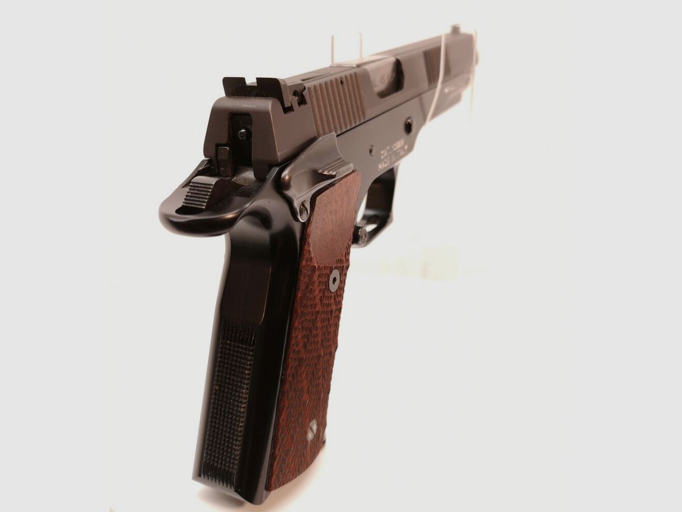 Pardini GT 45 - pistola deportiva codiciada con cañón de 5", protección para la mano, disparador ajustable