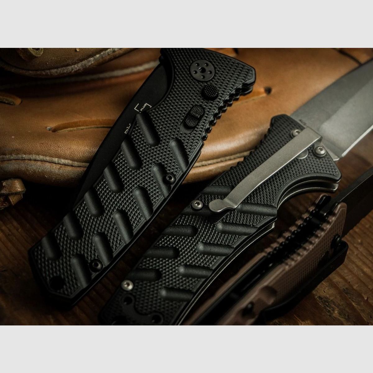 Böker Plus Strike Tanto All Black Automatikmesser, Bild 8 von 14