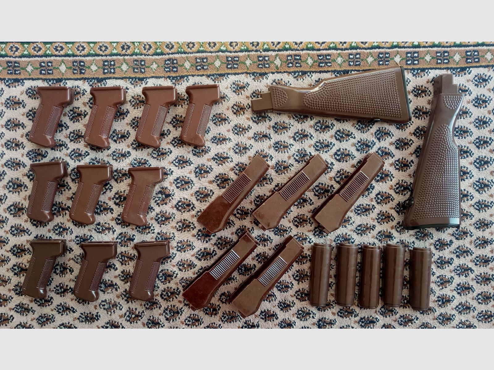 Original DDR Bakelit & Plaste  / Handschutz / Griff / Schaft  // AK / AKM / MPi-74 / MPi-Km-72 / NVA