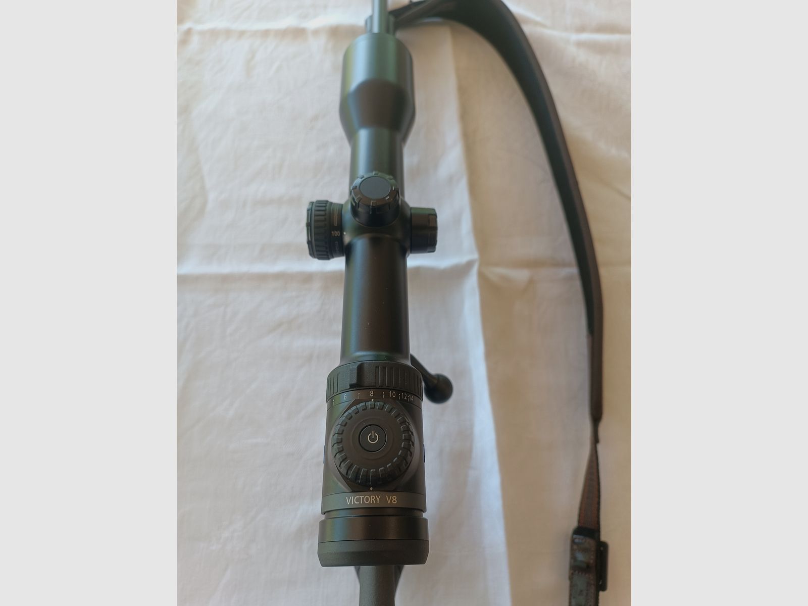 Sauer 404 Synchro XT mit Zeiss Victory V8 1,8-14x50 mit SUM und ERA Silencer SOB2S