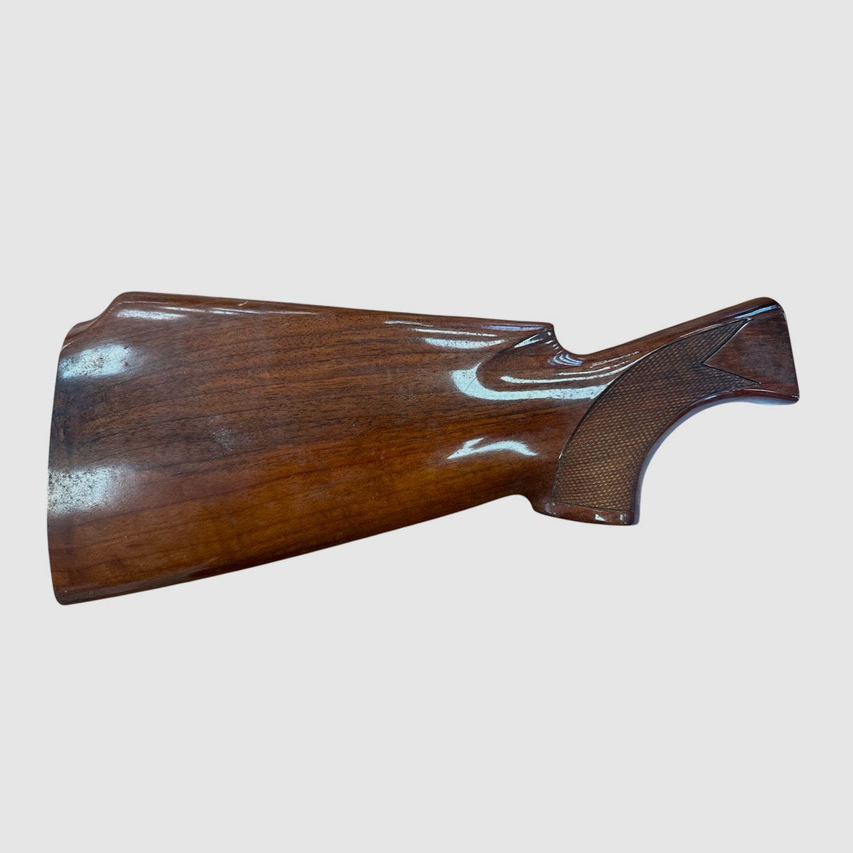 UŻYWANY – KOLBA DO BENELLI MOD. 121, zdjęcie 2 z 2