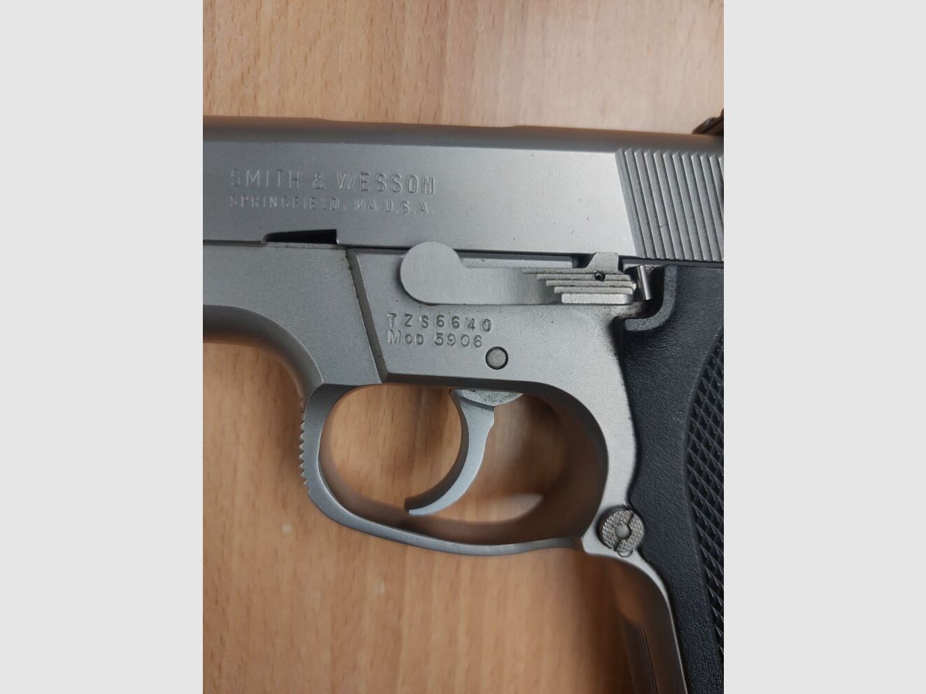 Smith & Wesson, USA M 5906