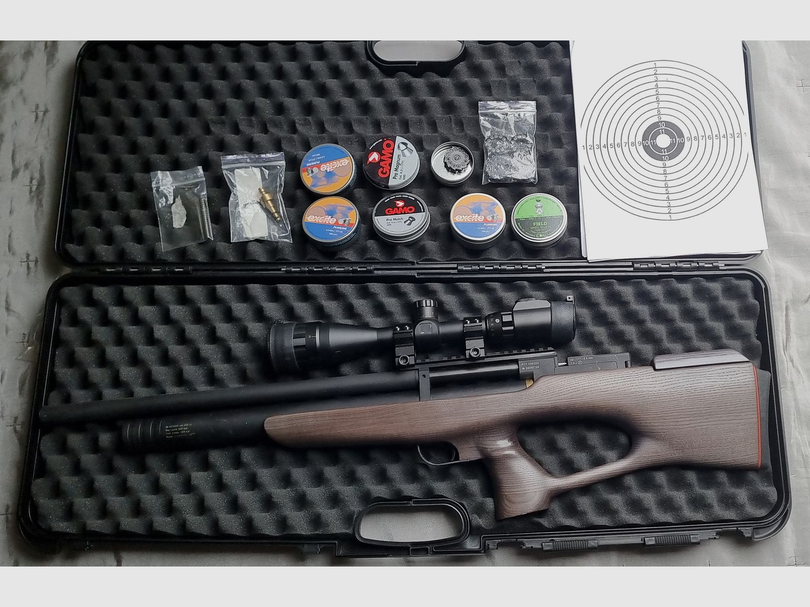 Zbroia Kozak Pressluftgewehr Bullpulp 4,5mm F Version mit 5 Magazinen, Pumpe, Optik 12x , Diabolos usw Frisch aus der Wartung!