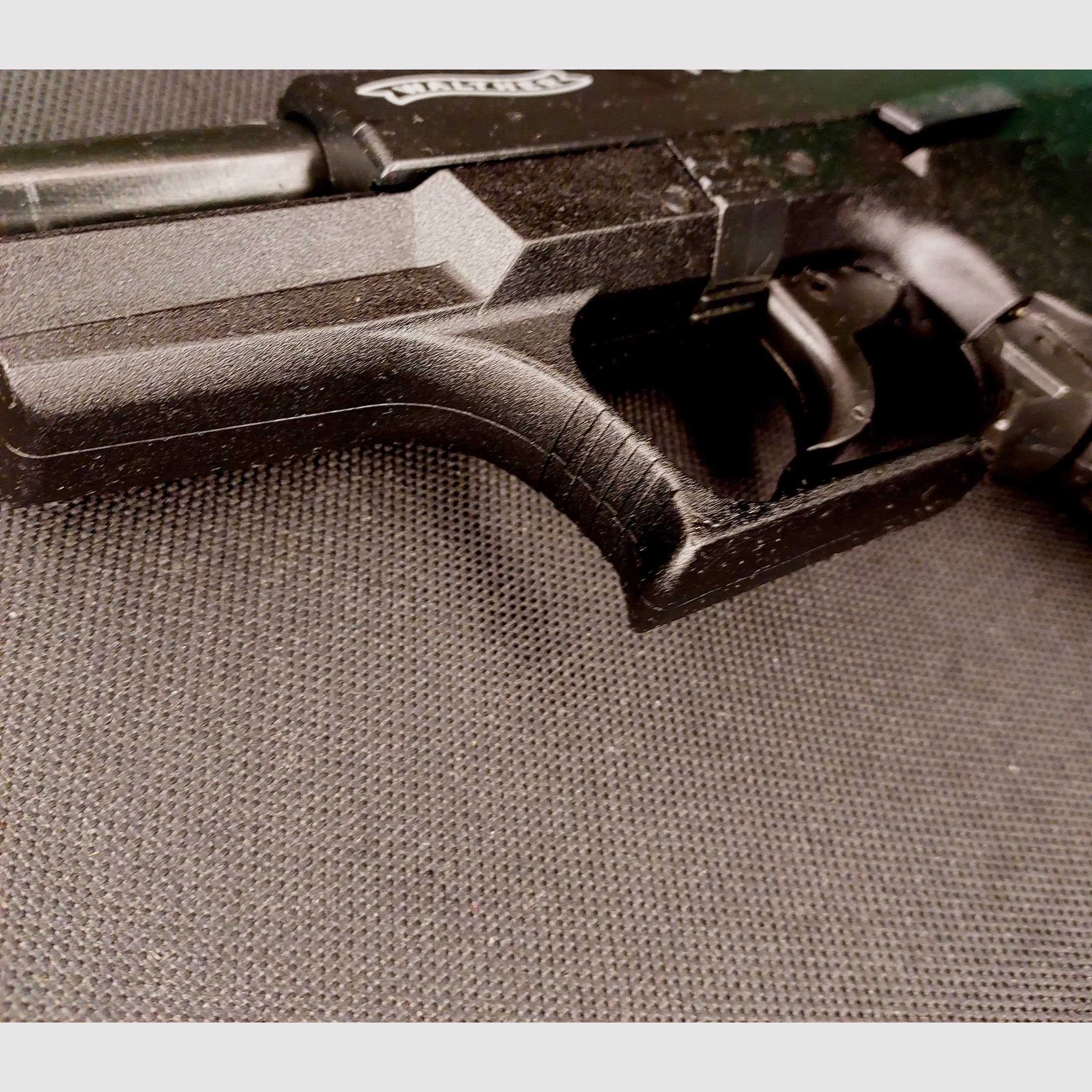 Walther P99 Schreckschuss Pistole 9mm P.A.K. (PTB 762) P 99 OVP mit Koffer.