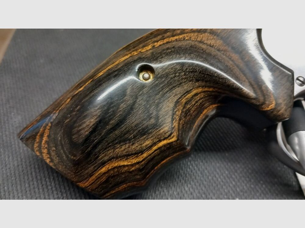 Smith & Wesson 686 Target Chapion
