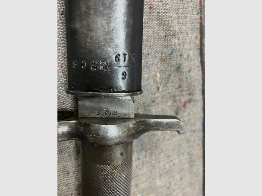 Schwedisches Bajonett Modell 1896 für den Schwedenmauser. Der Hersteller ist die Firma E.J.A.B. - Eskilstuna Jernolegets Aktion Bolaget in Eskilstuna / Schweden.