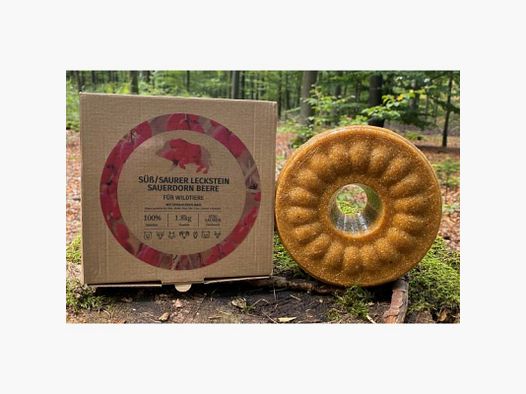 Wildlutscher salt lick stone sea buckthorn berry sweet and sour for wild boar, 1.8 kg