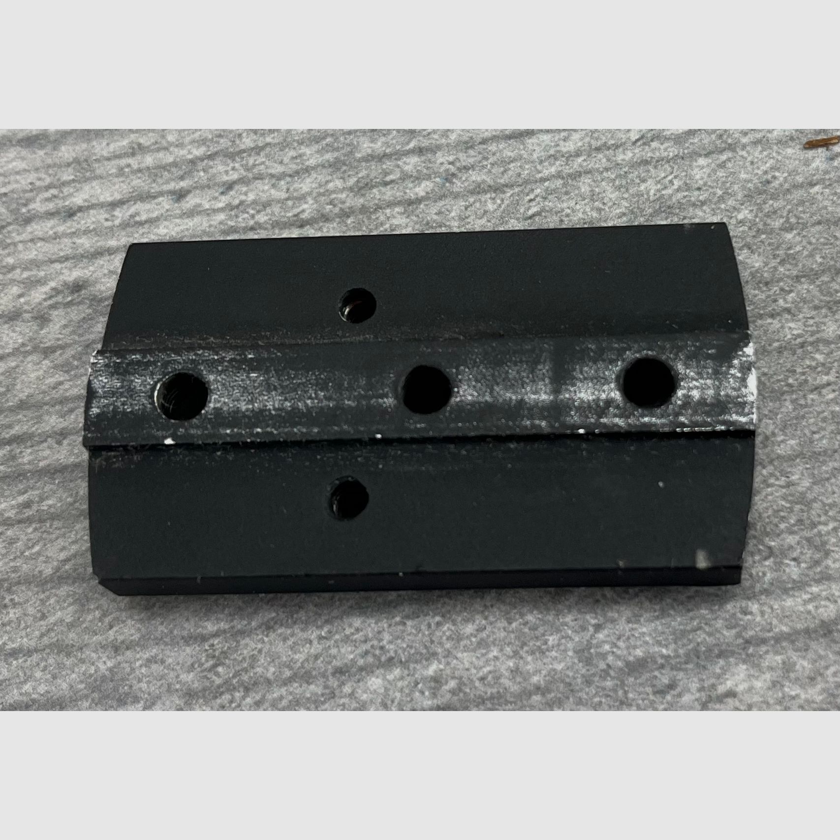 Exhibitor Docter-Sight adapter plate for Smith & Wesson revolver with 3 holes / U202511
