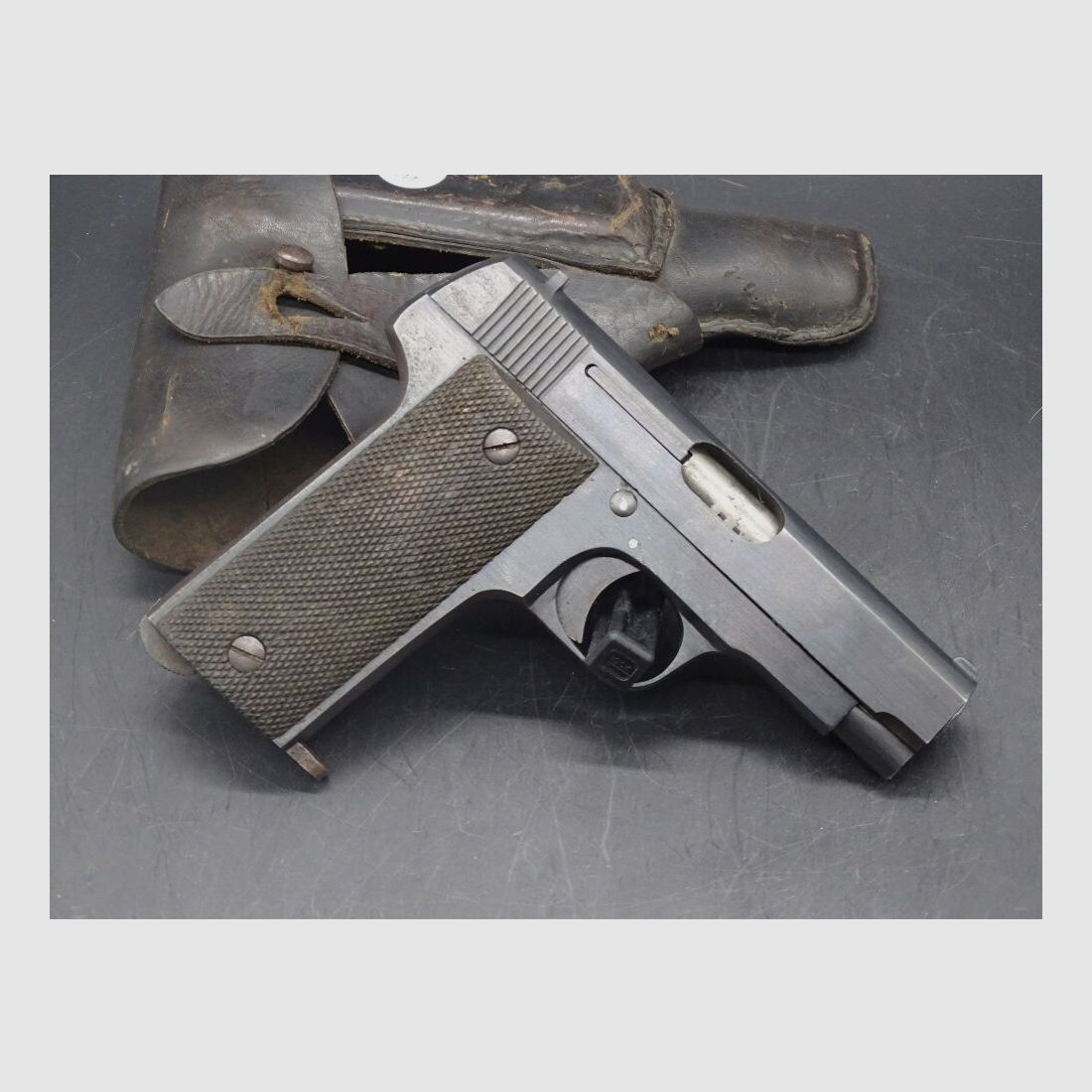 Pistool PGH Suhl Mod. onbekend Kaliber 7,65mm Brow. Verzamelaarswapen Fabrikant ?