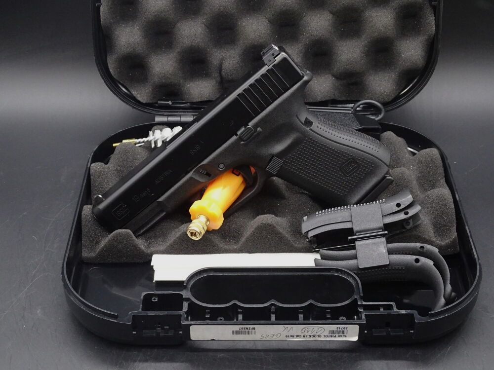 Glock 19 Gen 5 caliber 9mm Luger NEW WEAPON 19 Gen 5