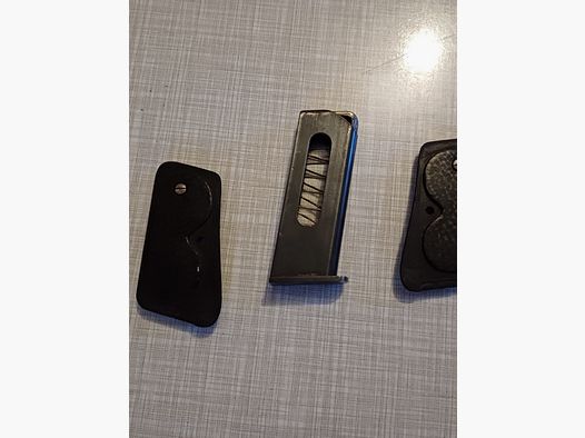 Galesi Brevette Pistool 6,35mm magazijn en gripplaten