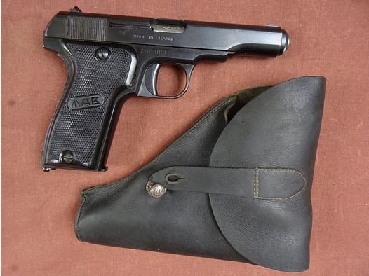 Pistolet MAB model D [C500]
