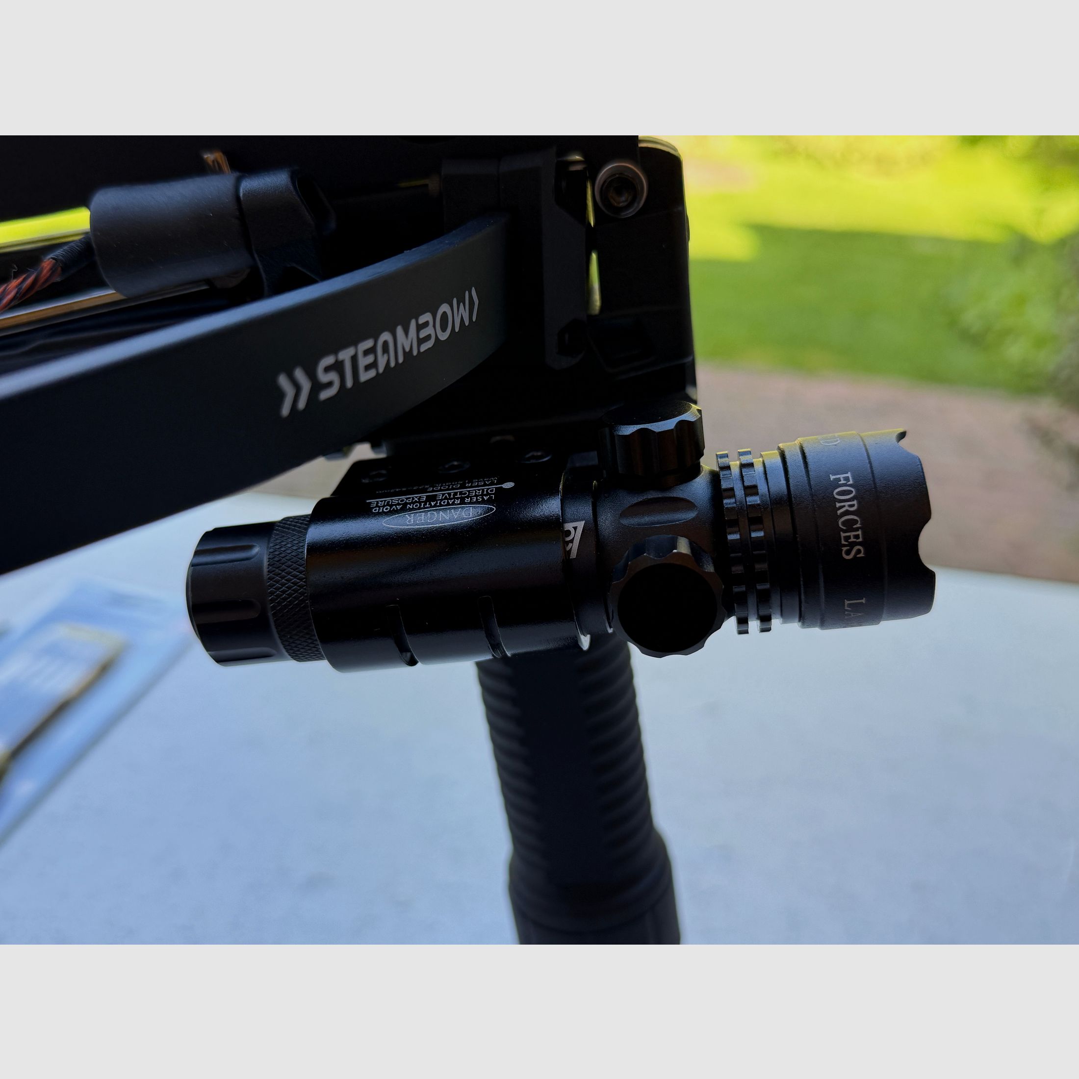 AR-6 Stinger II mit Metallmagazin