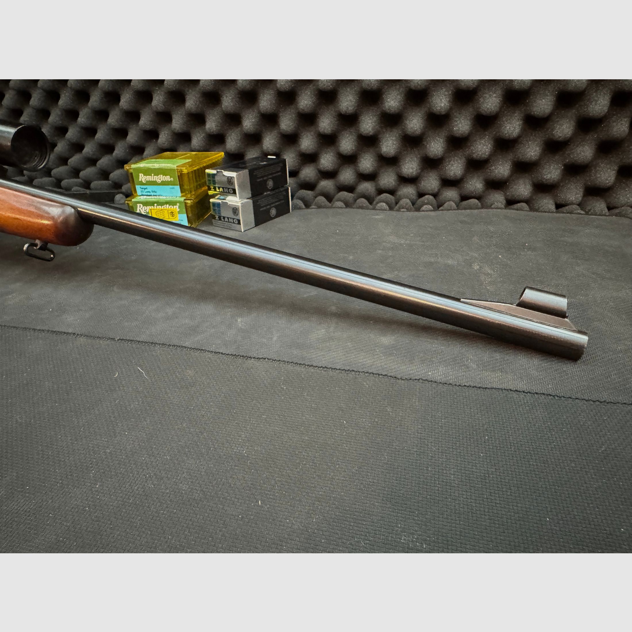 Anschütz Einzelladerbüchse .22lr mit Zielfernrohr 4x32