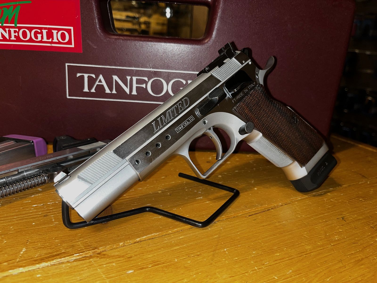 Gebrauchte Tanfoglio Limited inkl. Wechsellauf Gold Custom 9x19mm mit Deltapoint, Bild 3 von 3