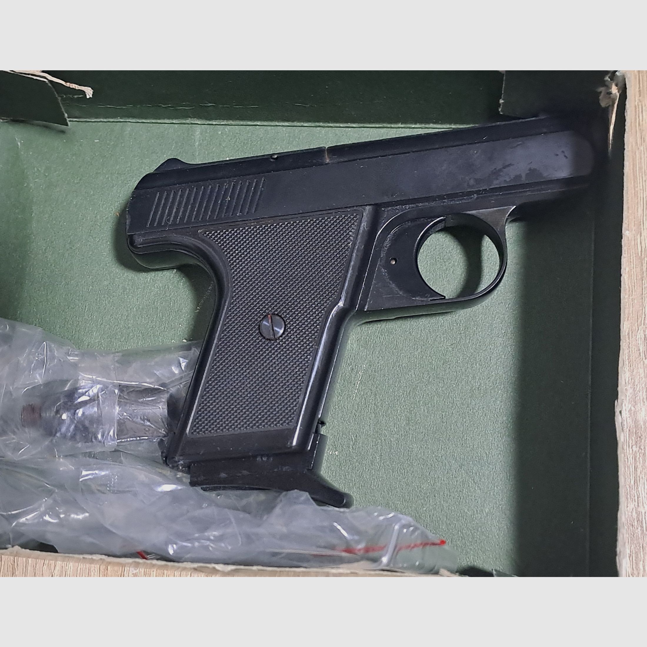 Reck Protector G5 im Kal. 8 mm Knall/ PTB 387 mit Verpackung!