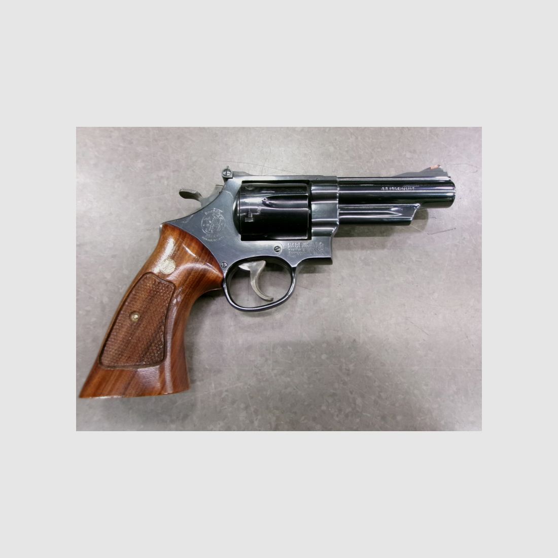 SMITH WESSON 29-2 CAL44MAG used, image 2 of 8