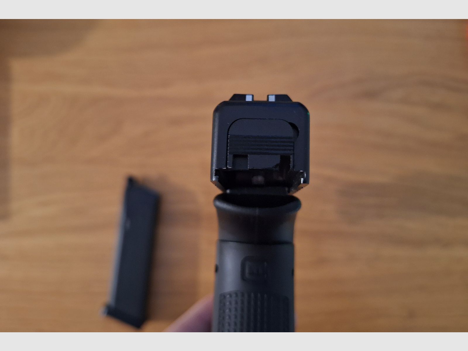 Glock 17 Gen4 Co2 guter Zustand 4,5 mm Stahl-BB mit Blowback