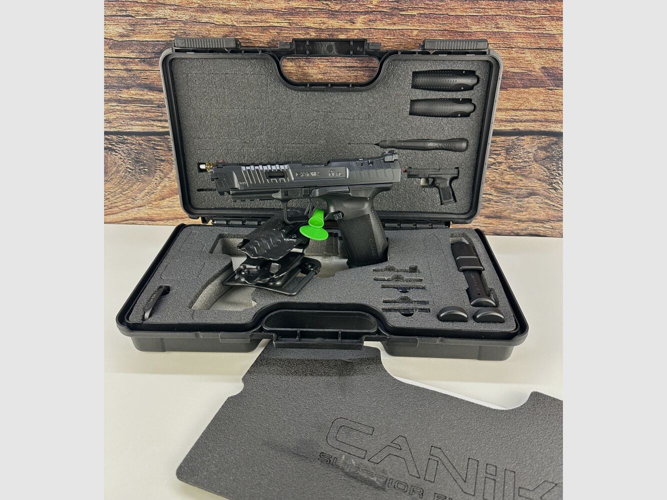 Canik Pistole TP9 SFx Rival Dark Side Kaliber 9x19 inklusive Zubehör 9mmLuger, Bild 2 von 2