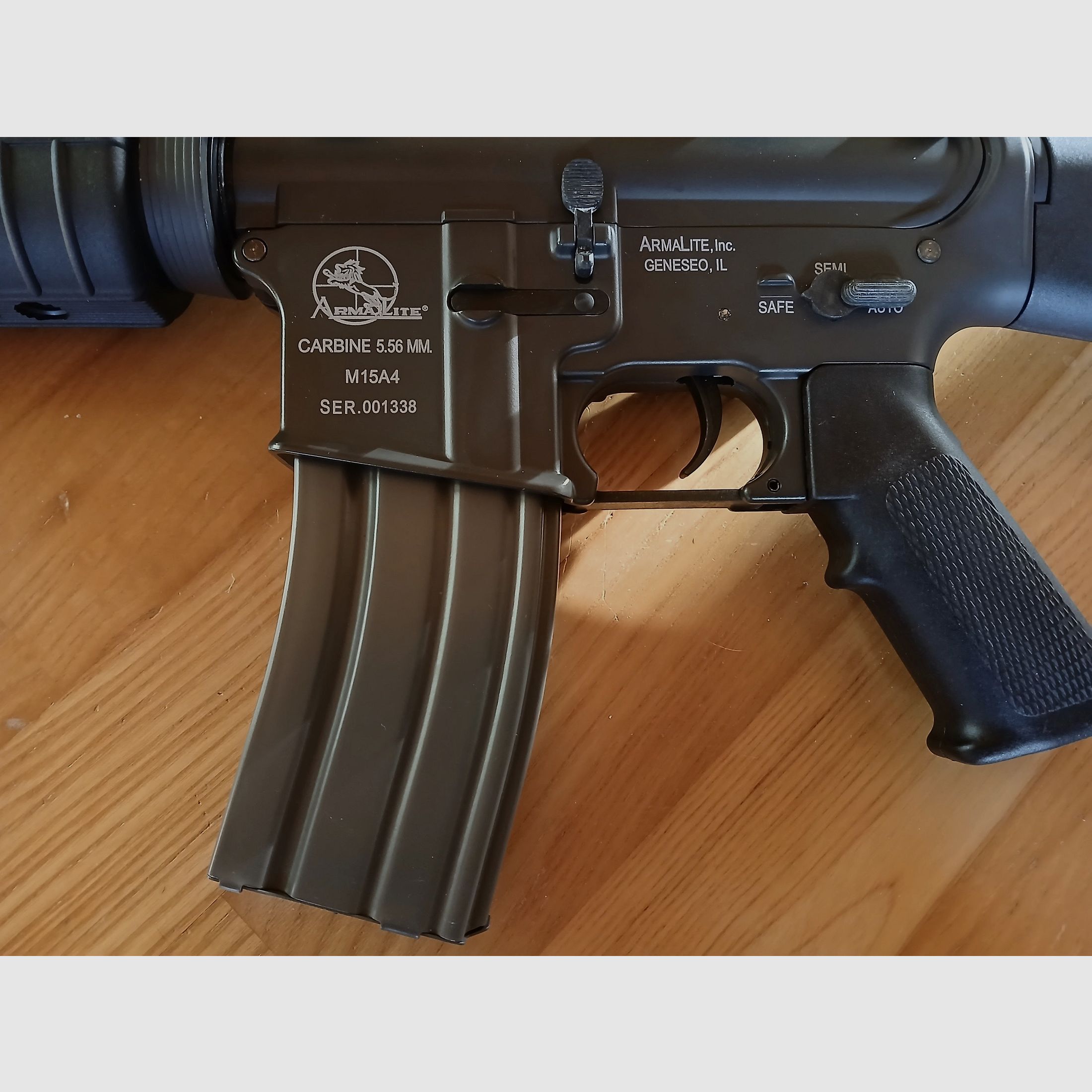 M4 (AEG) + accesorios