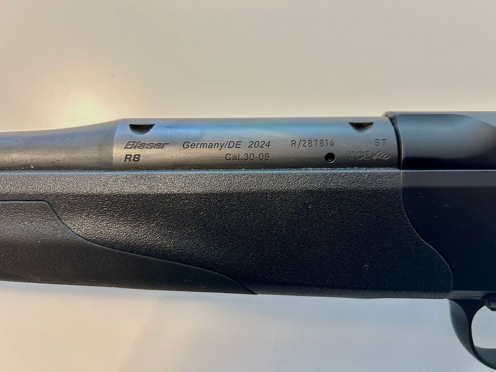 Blaser R8 Ultimate .30-06 – verstellbarer Schaftrücken – sehr gepflegt, schussarm + Hausken Schalldämpfer