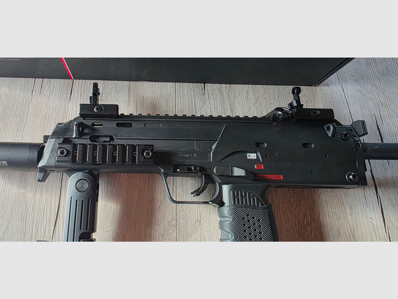 VFC MP7A1 V2 Gbb/Hpa mit Airtac Adapter und Clutch Precision Backplate