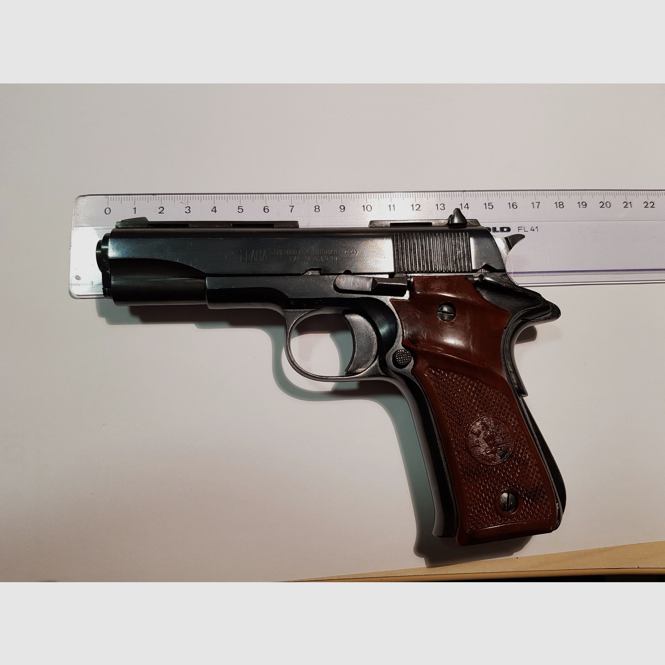 Pistole Llama Especial 9mm (380) kurz