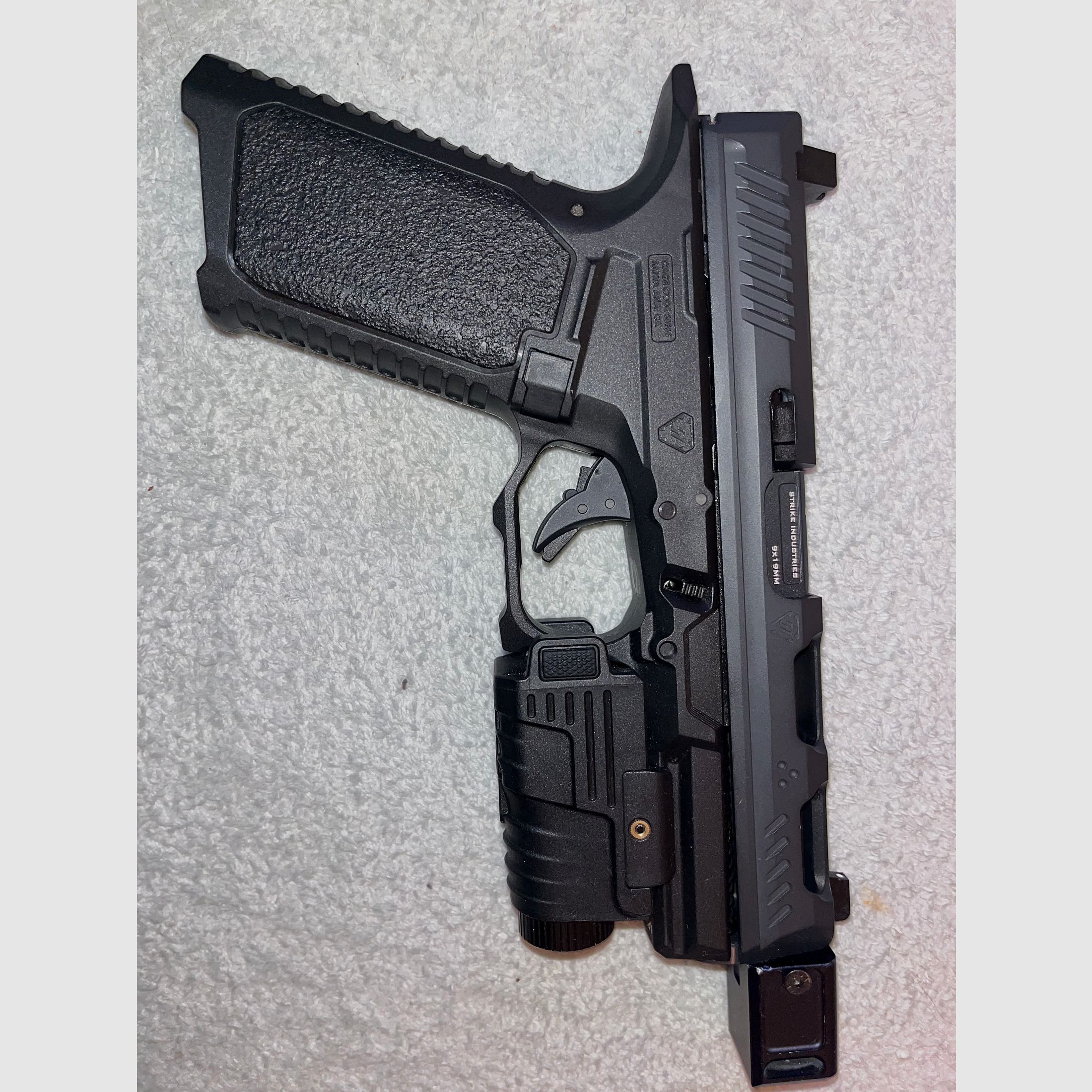 Glock 17 gen 4 ( Strike Industrie)