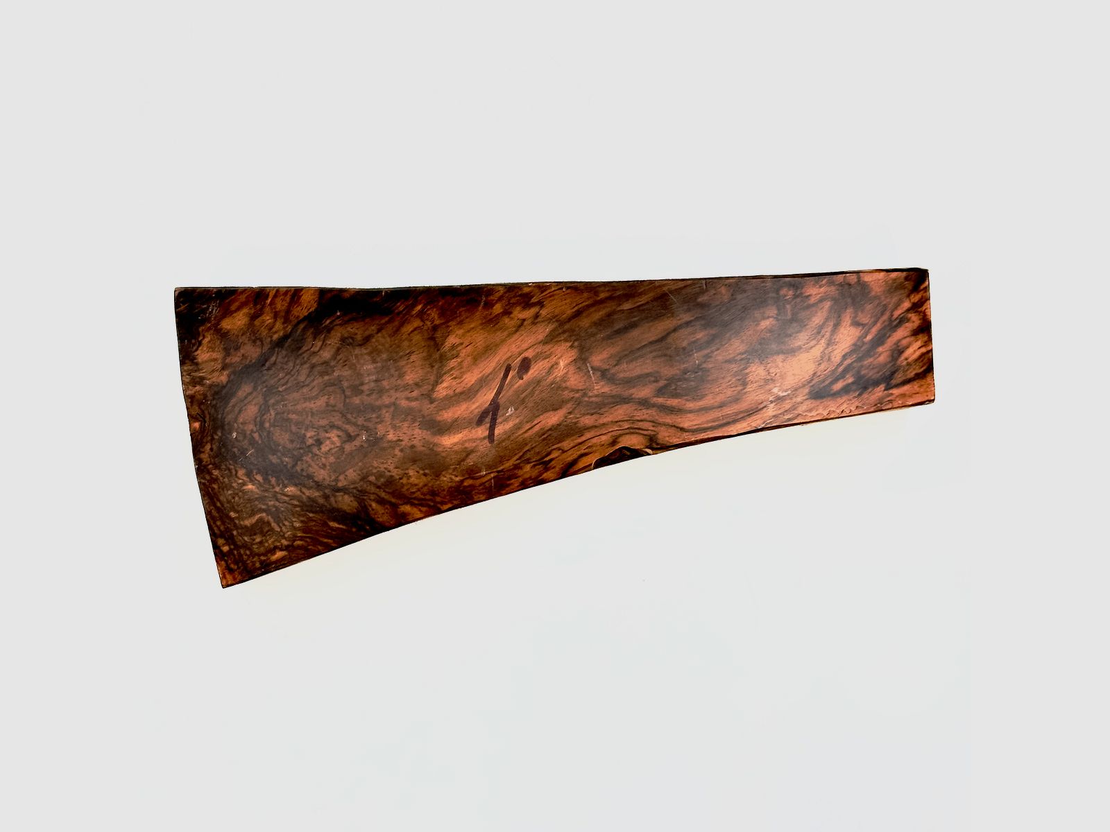 Ébauche de crosse de fusil, image 1 sur 2