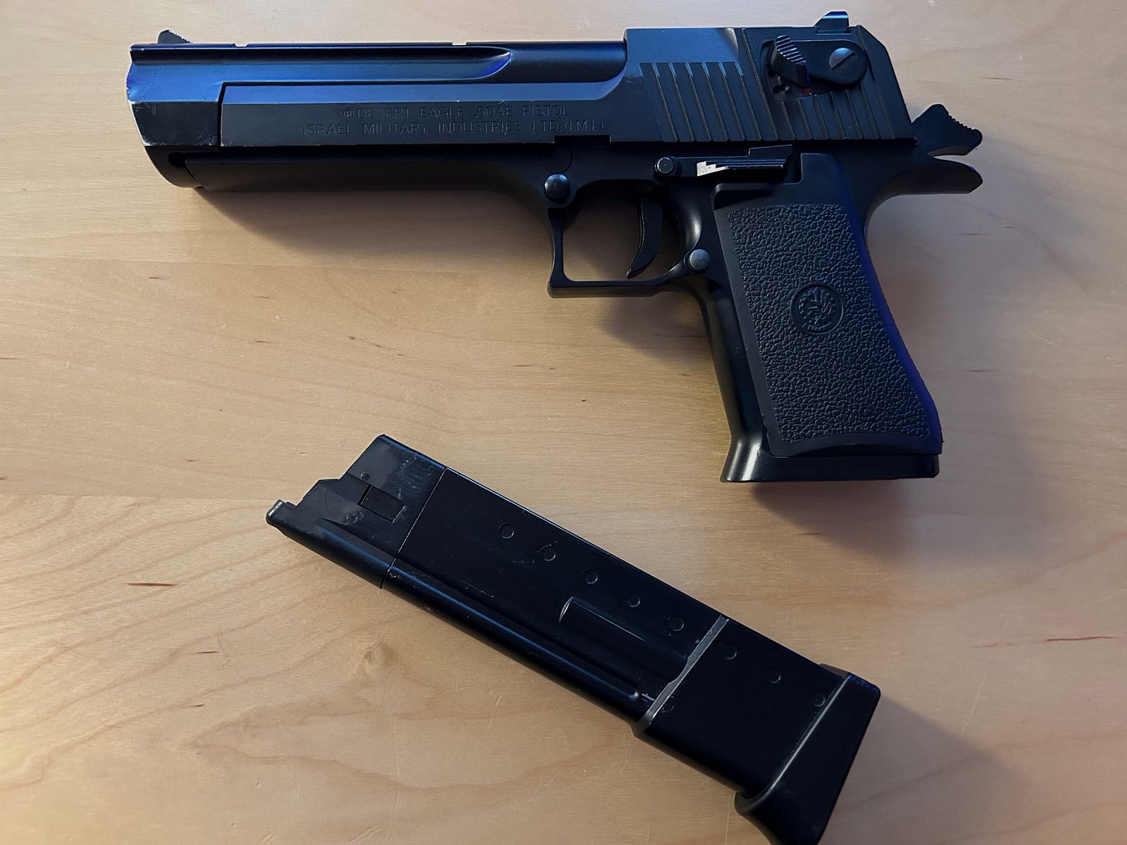 Cybergun Desert Eagle .50AE Metallschlitten CO2 BB + EXTENDED MAGAZIN