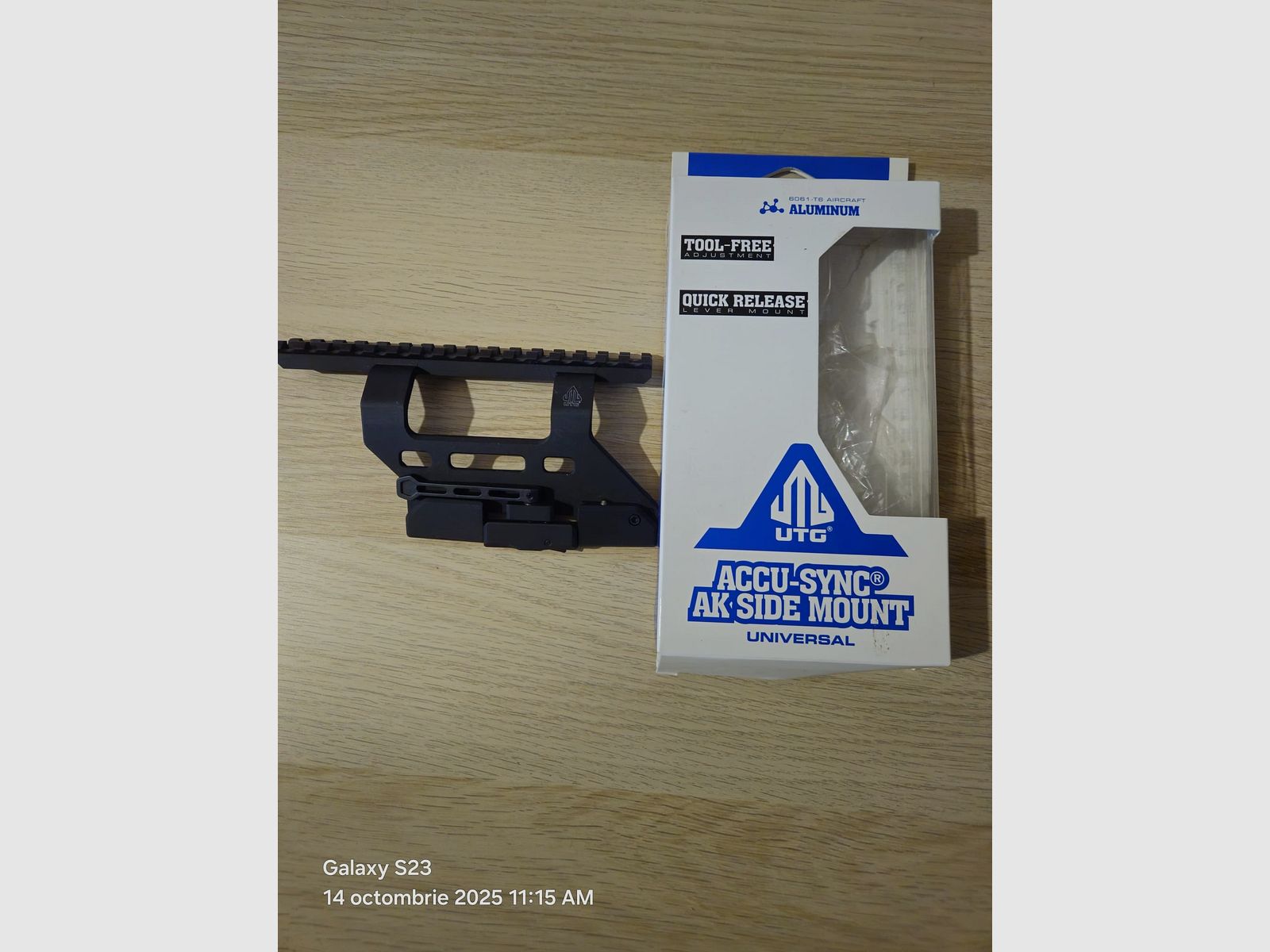 Leapers ACCU-SYNC AK Side Mount - Black