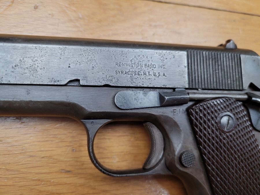 Sehr guter Colt 1911 A1 der US-Armee – Zweiter Weltkrieg – Herstellung Remington von 1943 – Mit ORIGINAL-Holster und ORIGINAL-Kampfgürtel – Mechanik und Lauf einwandfrei – TBE-, Bild 13 von 19