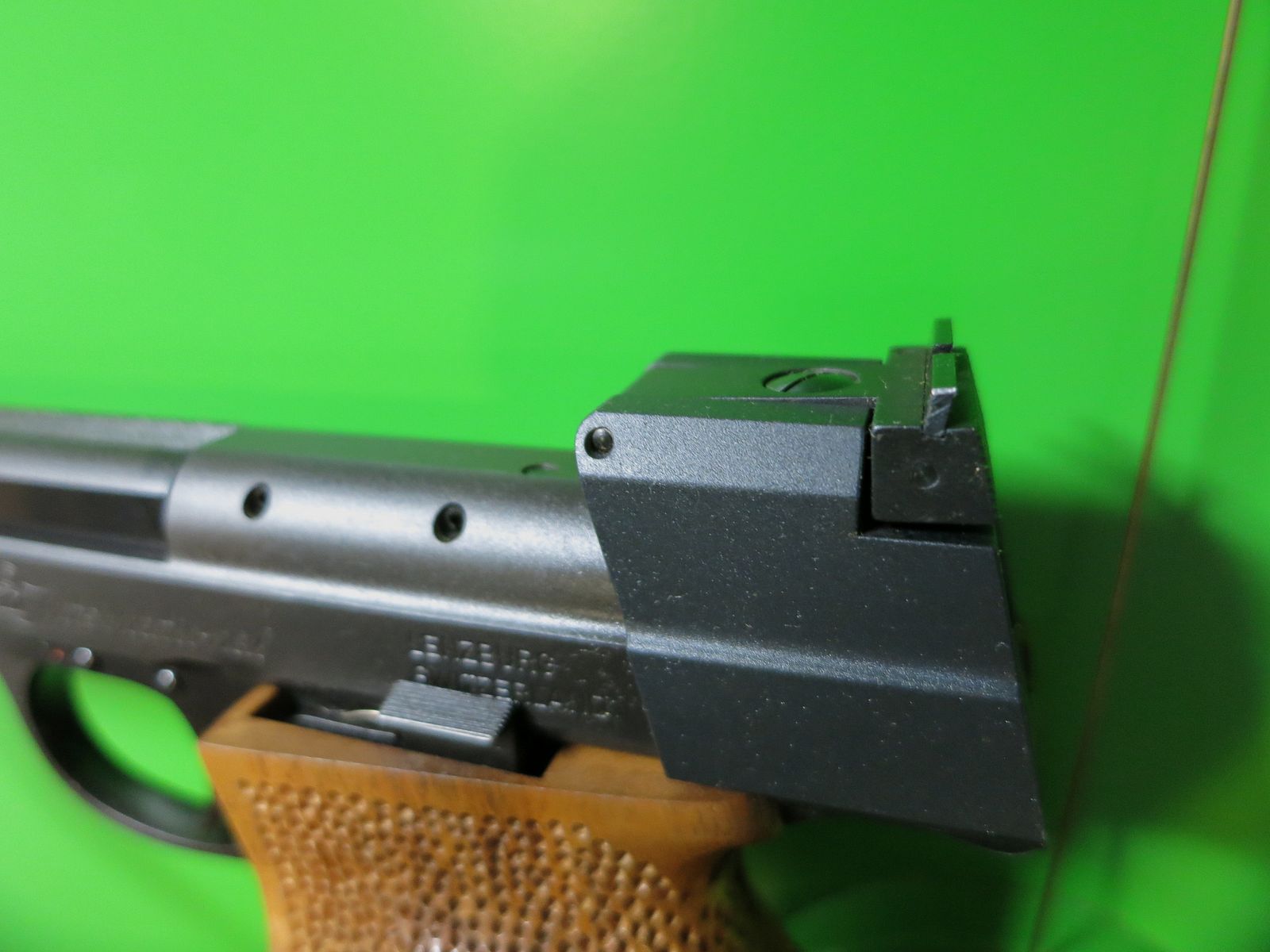 Hämmerli International 208, beste schweizer Ziel- Sportpistole, .22lr +Laufgewicht +Sportgriff       #72-