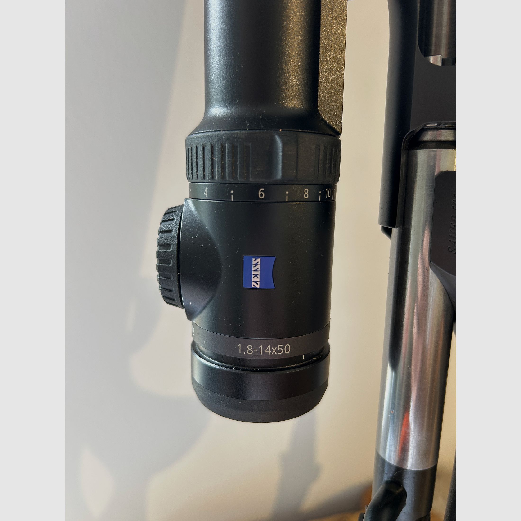 Zeiss V8 1,8-14x50 ASV