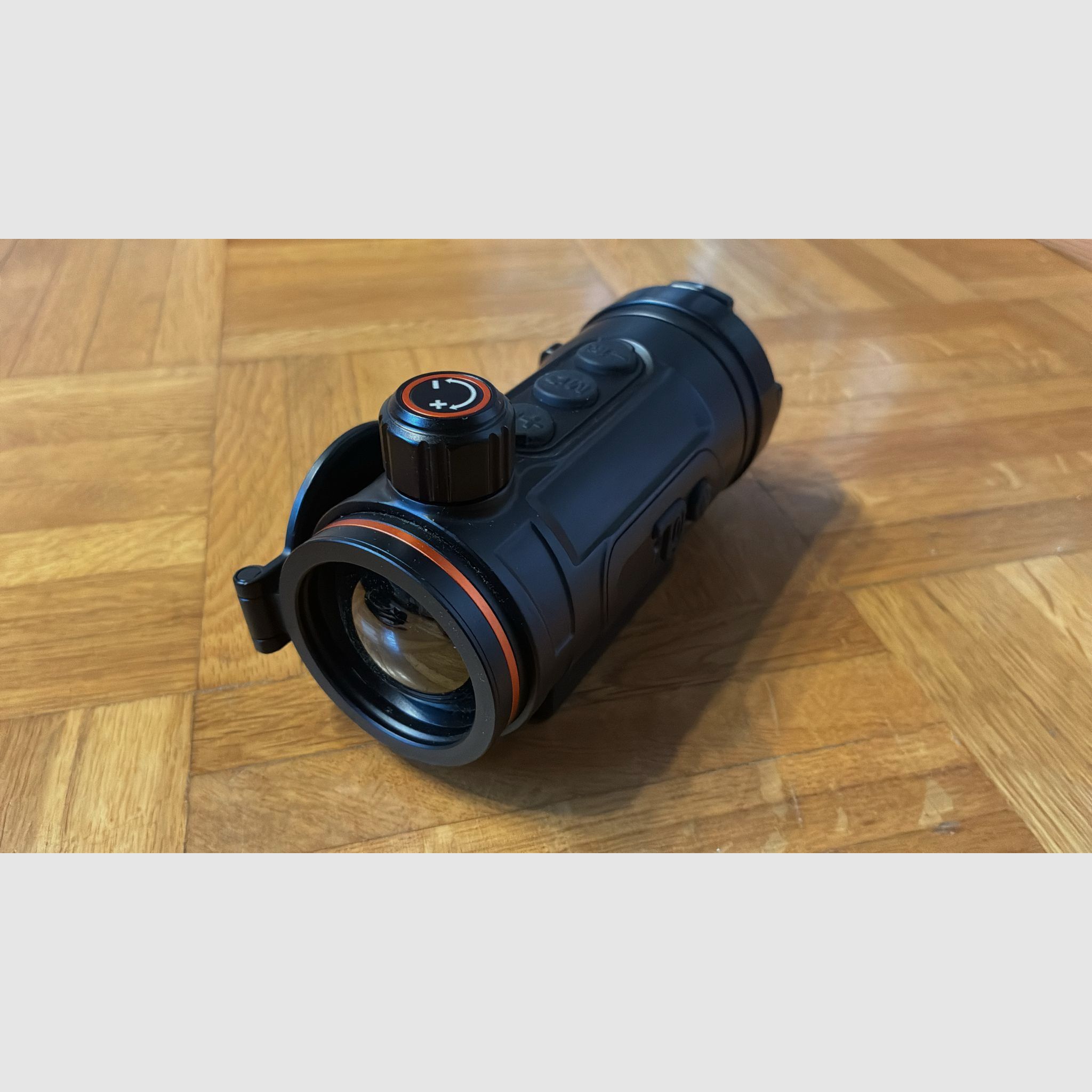 Thermtec Hunt 335 termowizyjny celownik przedni inkl. adapter Rusan 62mm, zdjęcie 2 z 2