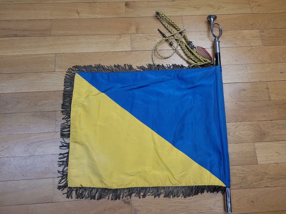 Sehr schönes (und seltenes) Wappen des 17. Bataillons der Jäger – Zeit Zweiter Weltkrieg spätestens – Mit seinen Einheitsehren für 1914/18 und der Kampagne von 1940 – Mat „am Horn“ der Jäger – BE+/TBE, Bild 8 von 15