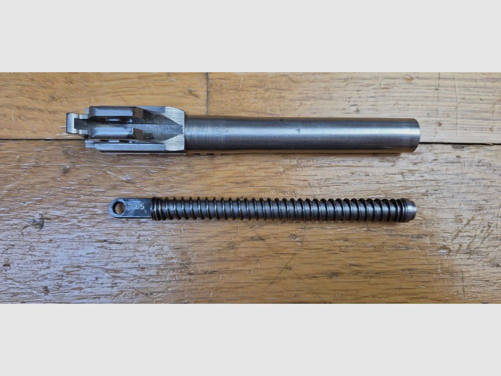 Außergewöhnliche Umrüstung für SIG P210 – Kal. 7,65 Parabellum – Lauf + Rückholfeder in 7,65 Para – Passendes Magazin – Original SIG-Feder – 100% SIG – Für P210 / P210-2,3,4,6… – Komplett und neuwertig – Sehr sehr selten in 7,65 Para – TBE++, Bild 4 von 6