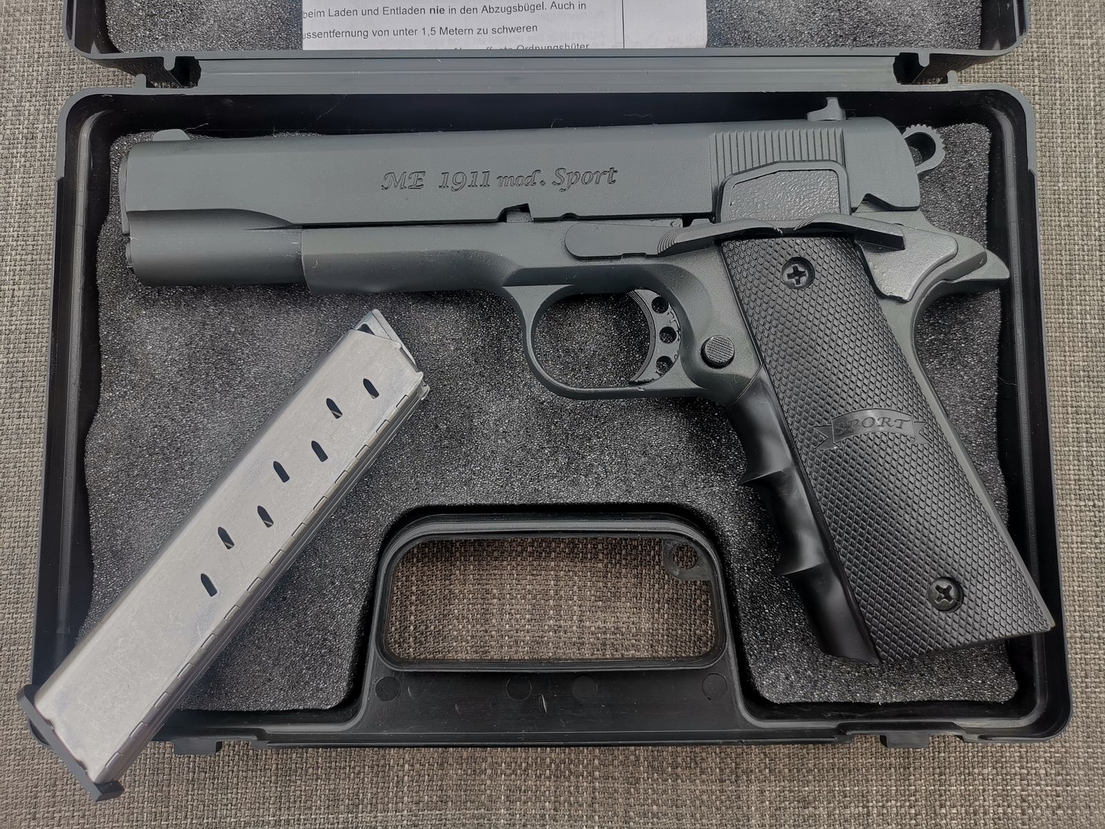 Biete ……ME 1911 Model Sport, black, dark earth, Neu