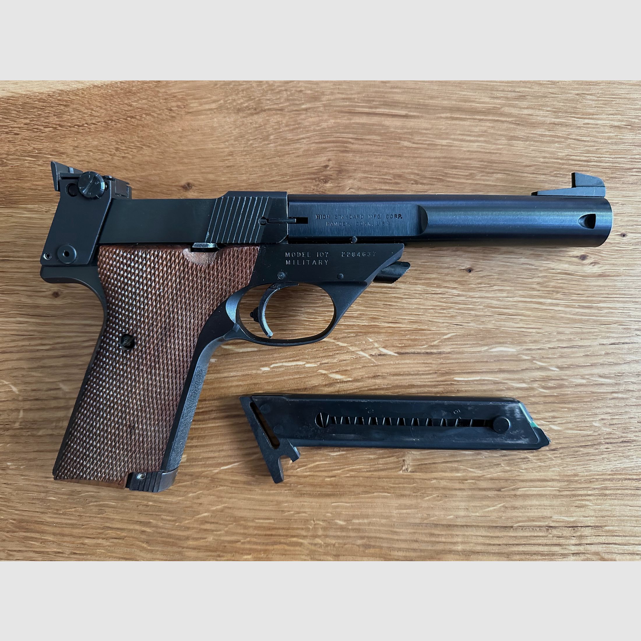 High Standard Supermatic Citation Modell 107 Military .22 l.r. im sammelwürdigen Zustand