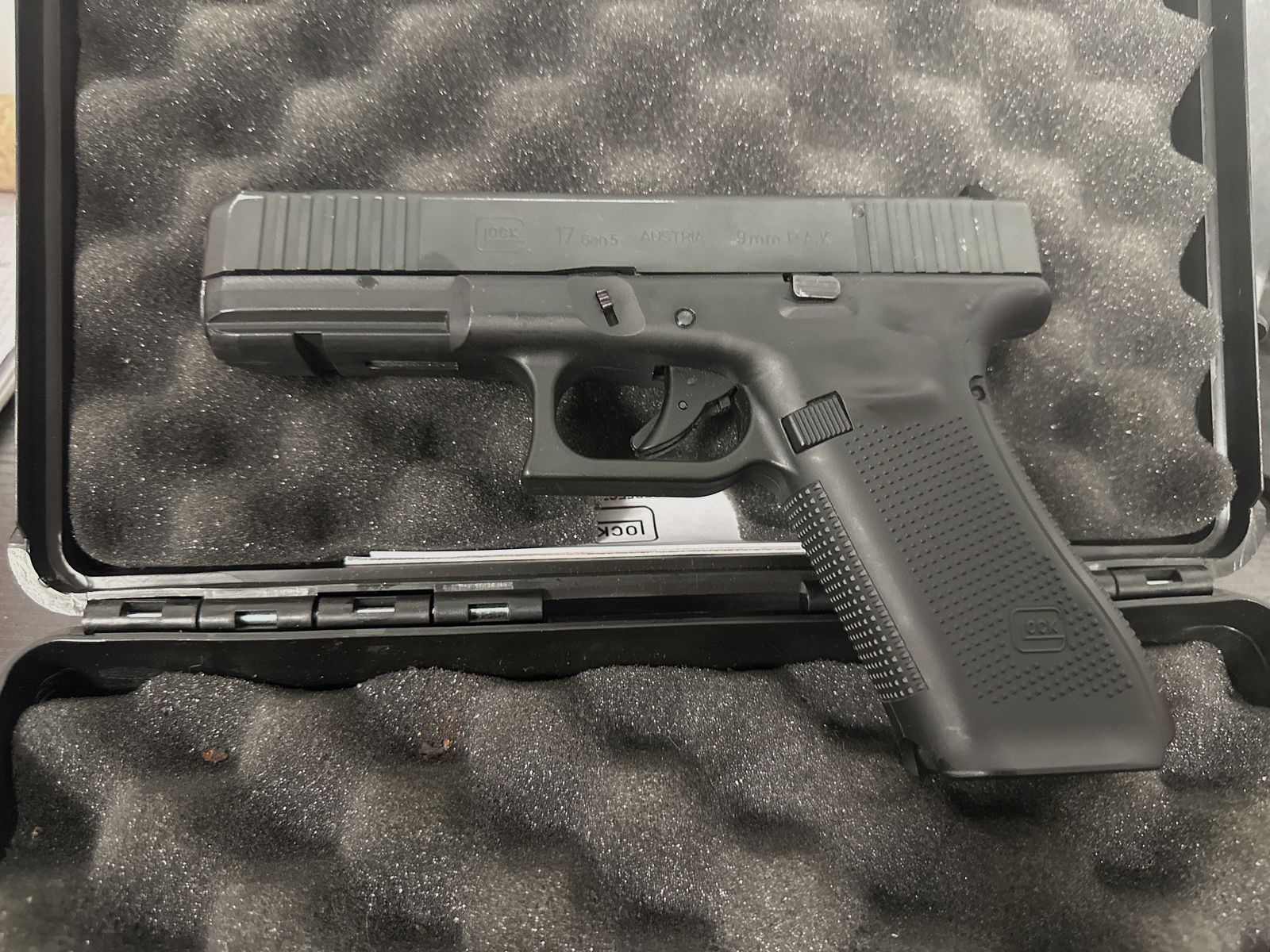 Glock 17 Gen 5 9mm Pak