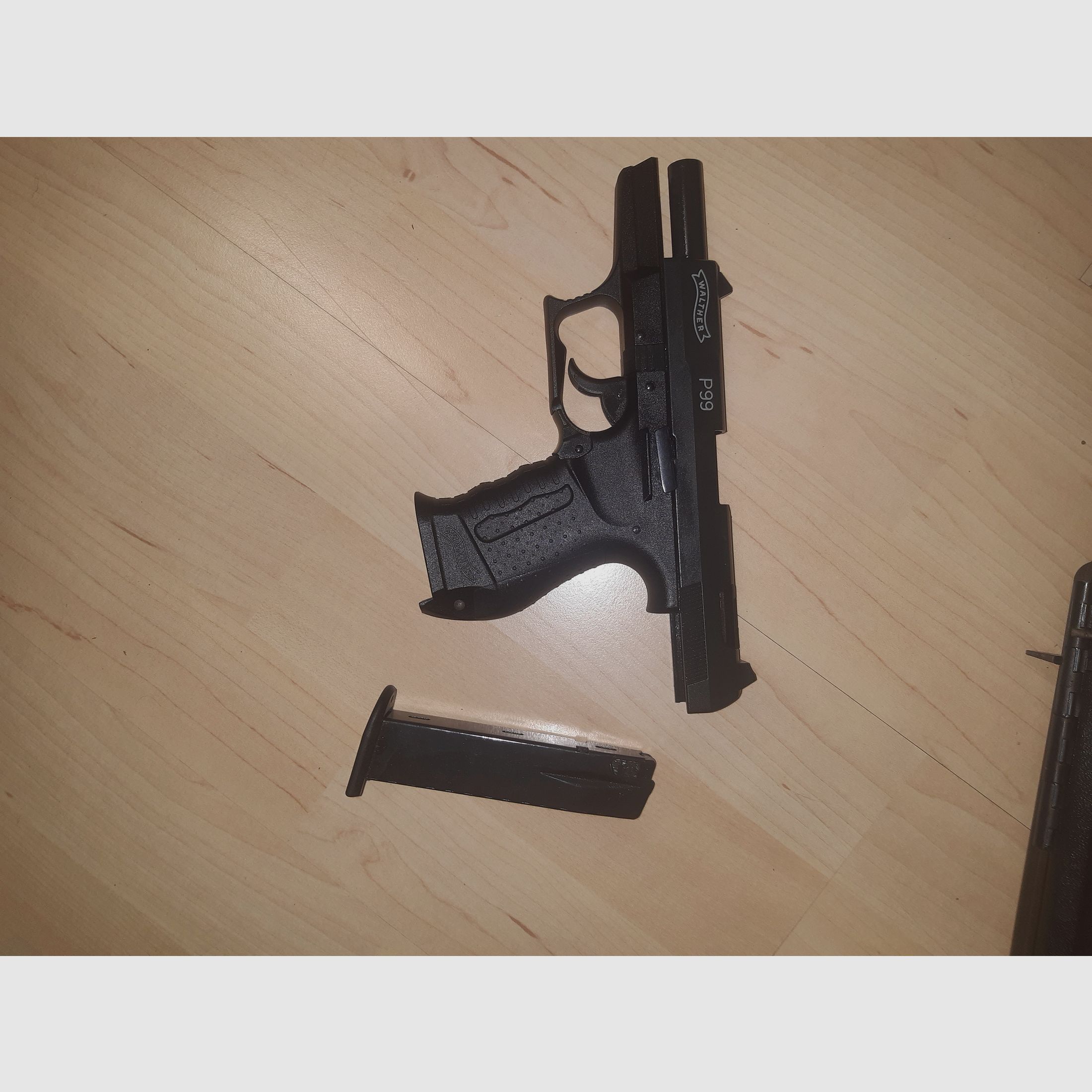 Walther P99 blank gun with holster like new*