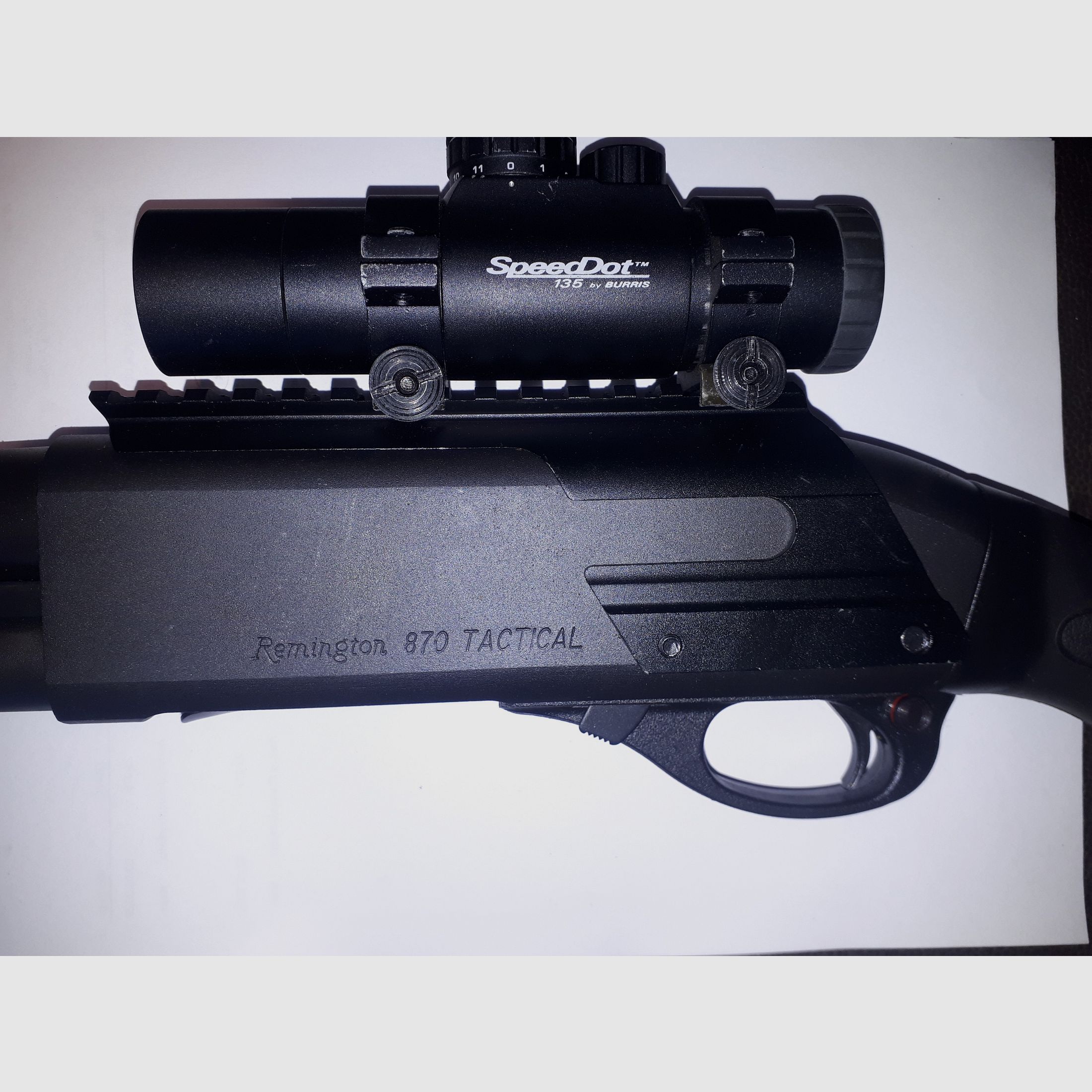 Remington Model 870 taktisch mit Burris ZF.