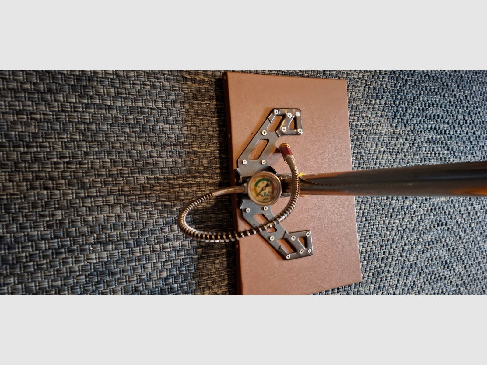 Te koop HOOGDRUKPOMP. 300 Bar. Als nieuw