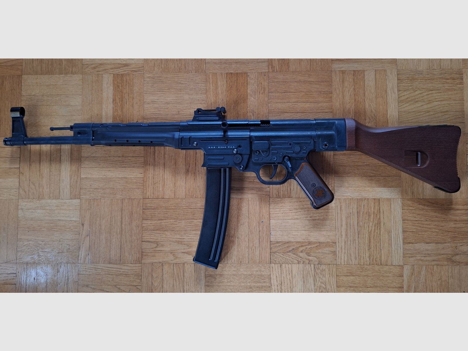 GSG STG44 CAL. 9mm P.A.K. (Blank firing rifle)