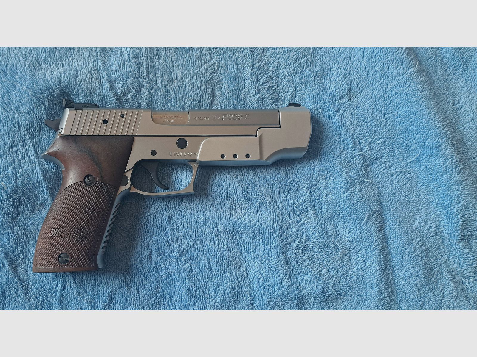 Sport pistol Sig Sauer P 220 .45 ACP