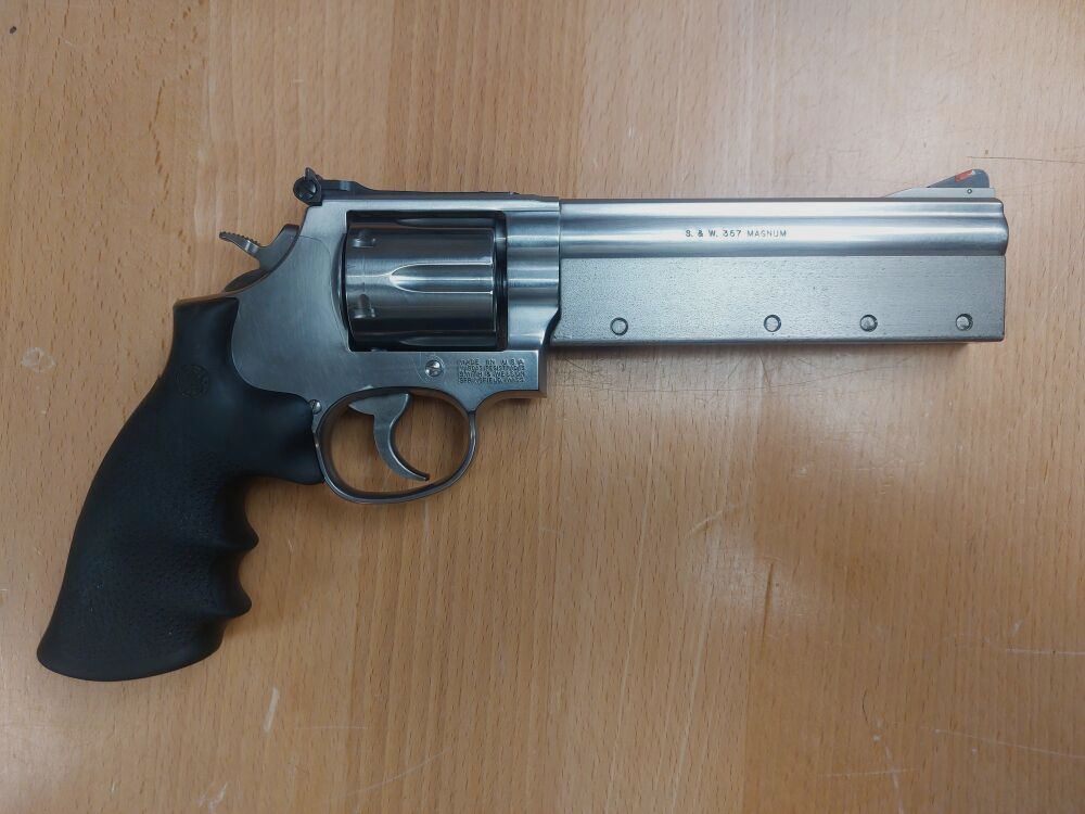 Smith & Wesson, USA 686-5