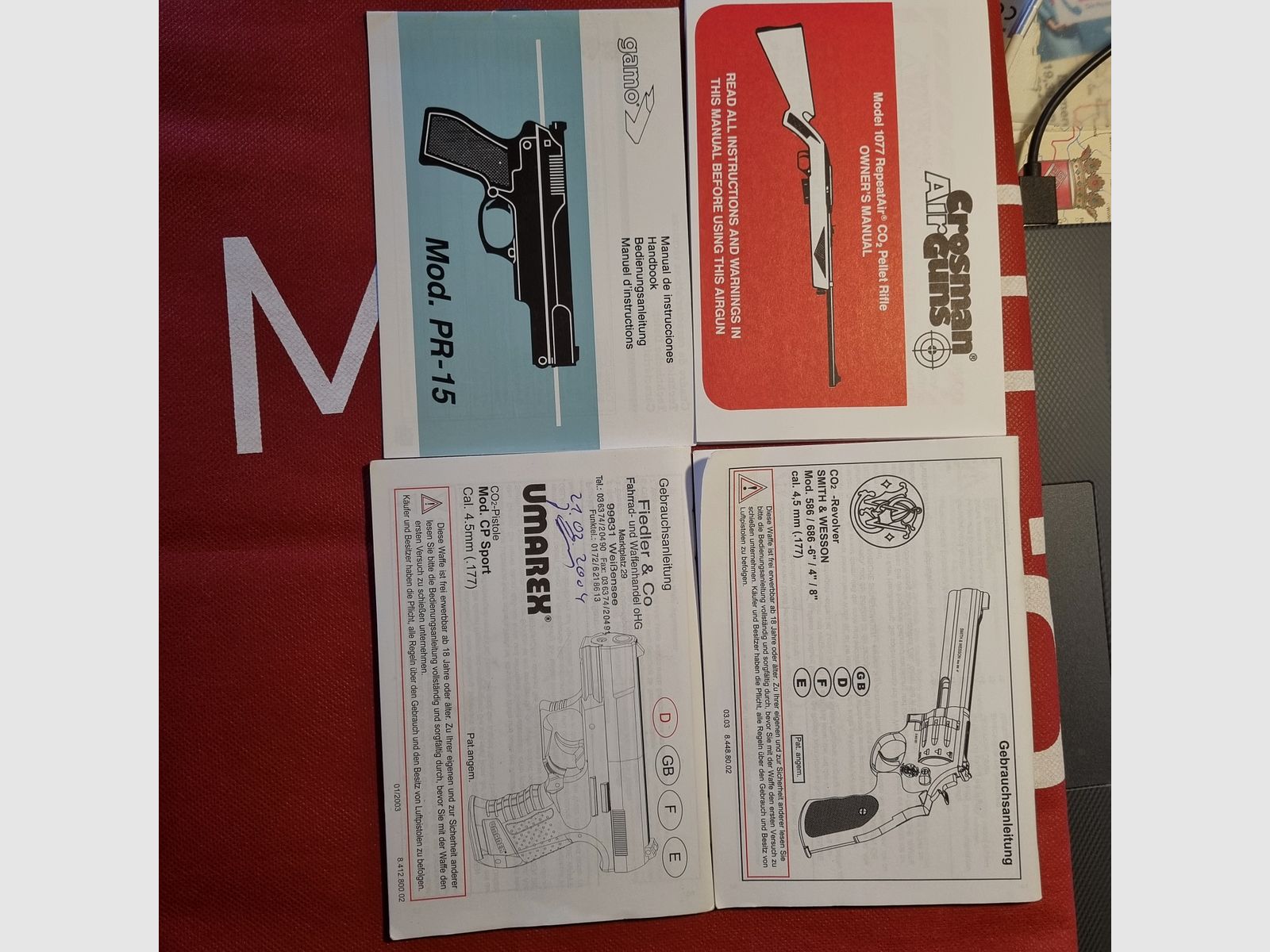 Instruction manuals for firearms. Individual sale 10 euros each. All together for 12 euros.