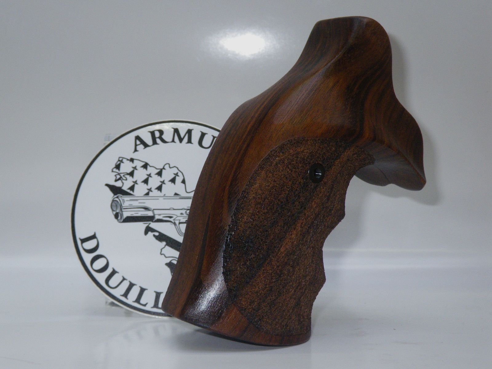Griffschalen Holz Target strukturiert + Logo S&W Rahmen K/L Rundschaft, Bild 2 von 2