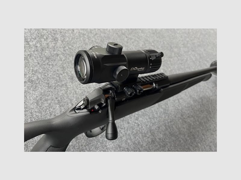 Mercury Rover G2 Thumbhole .308 Win. mit Jaki Schalldämpfer und DDoptics RedDot MAG 1-4x22